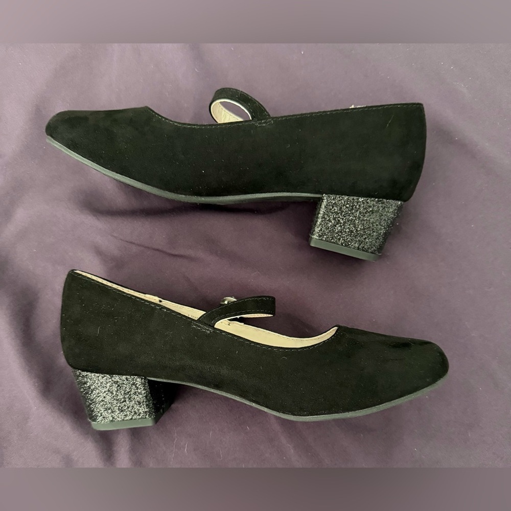 ⭐️Like New⭐️ The Children's Place: Girls Heel Dress Shoes- Size 3 - Picture 4 of 12